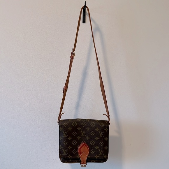 Louis Vuitton Monogram Crossbody - Picture 15 of 16